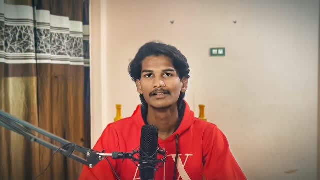 Instagram post by @dtalks_01 for Chicnutrix. Caption reads: Comment "glow" for website & product link.
Coupon....