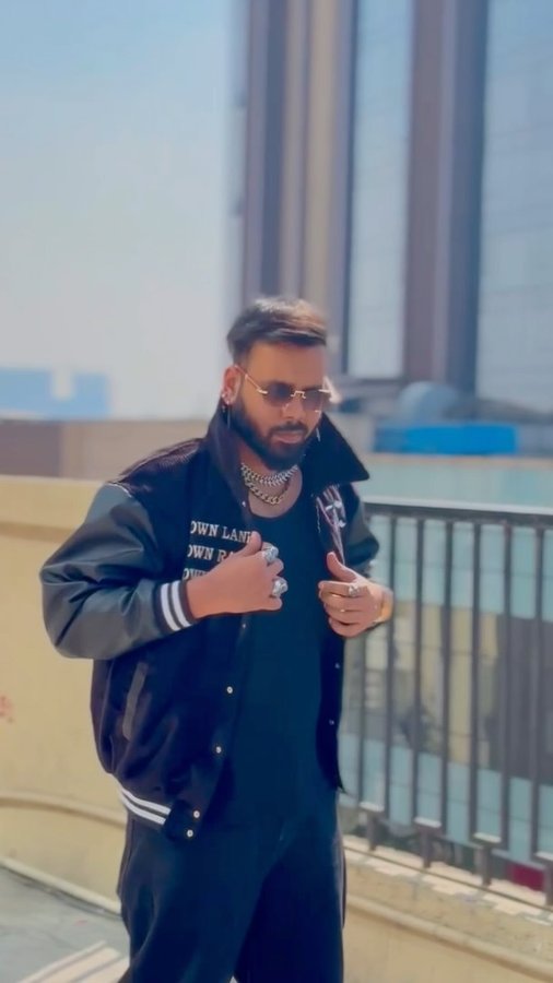 Instagram post by @abhyudayofficial for Fugazee. Caption reads: If you are classy shop from Fugazee @fugazeeinc....