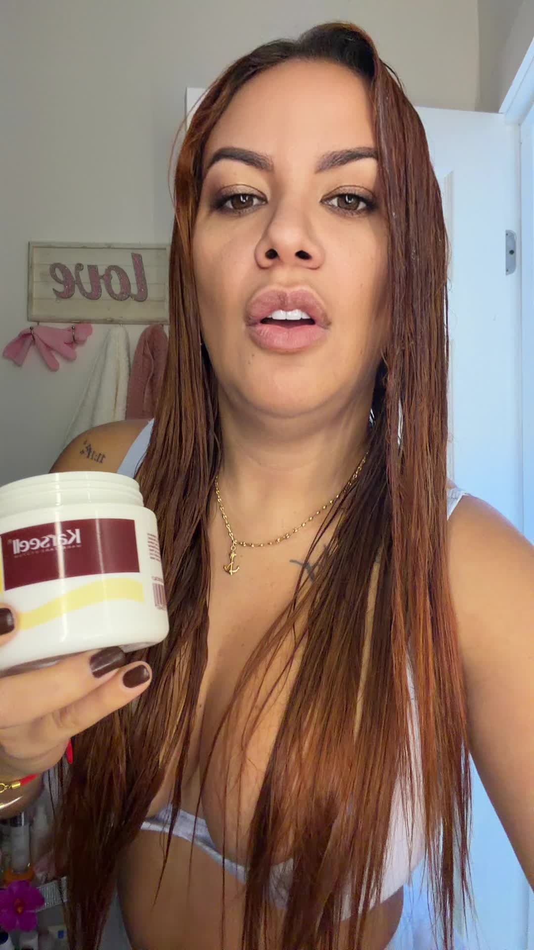 TikTok post by @bymoctezumayeraldine for Karseell Collagen. Caption reads: @Karseell_Collagen #pidelo ya!.