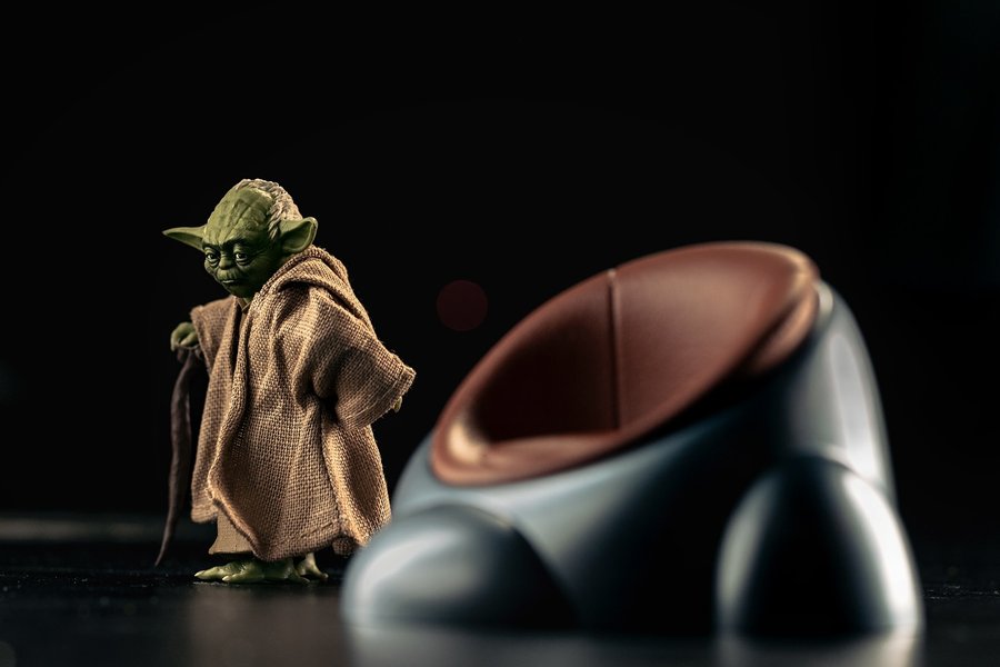 Instagram post by @amusingking for ZHIYUN. Caption reads: [...] #starwars #shfiguarts #yoda #zhiyun....