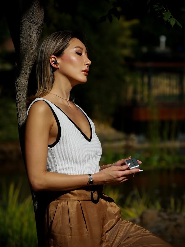 Instagram post by @jessieli for Bang & Olufsen. Caption reads: [...] monitors behind. But with the new....