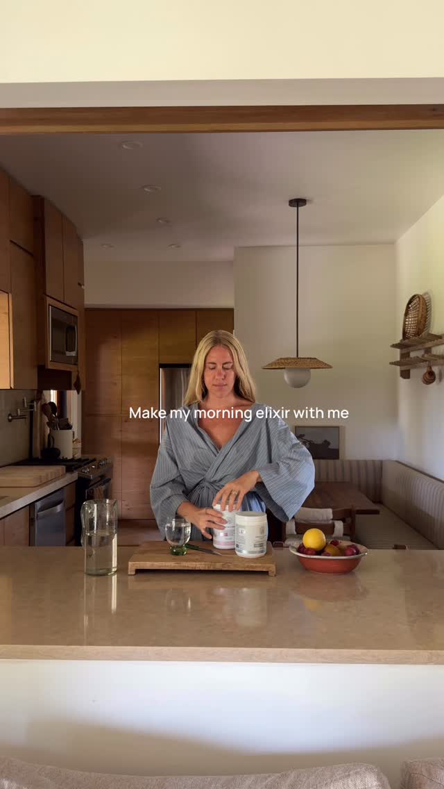 Instagram post by @taylranne for Happy Mammoth. Caption reads: [...] morning elixir (with one scoop of....