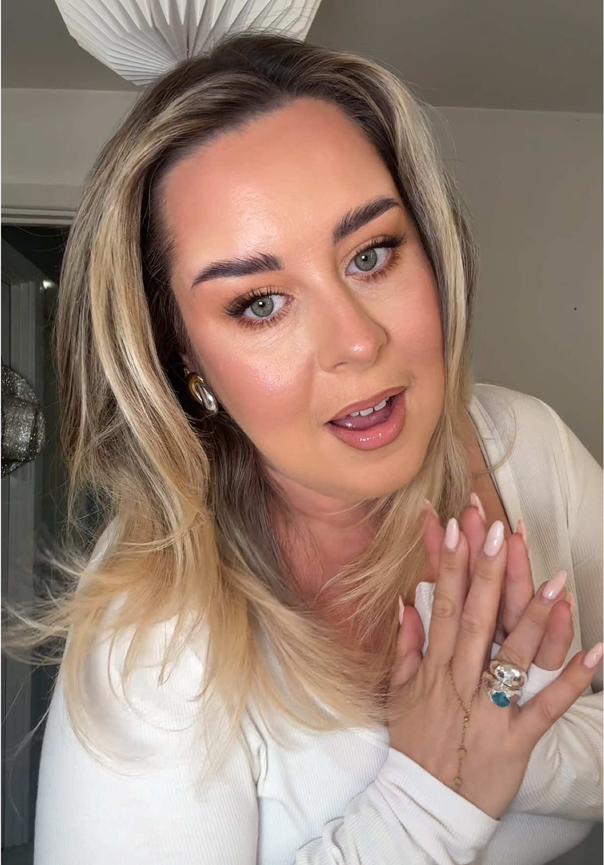 TikTok post by @emmarobertsmakeupartist for Kosas. Caption reads: Okkkkk @Shades of London I am OBSESSED 💕✨❤️‍🔥....