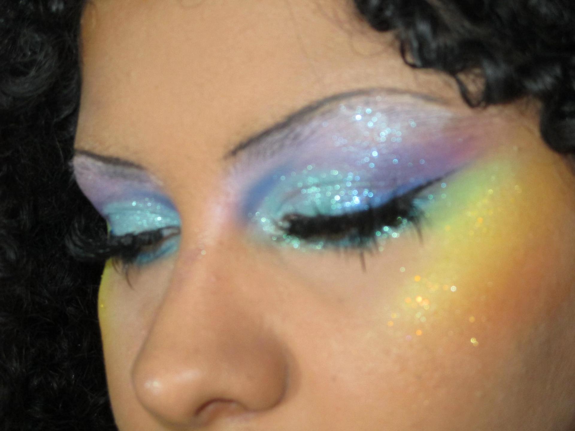 TikTok post by @svndusmakeup for Yva Expressions. Caption reads: [...] honey/mint to be eyeshadow palettes @Yva....