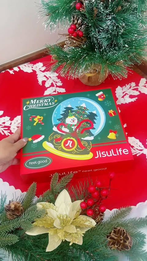 Instagram post by @millennialmomsph for Jisulife. Caption reads: [...] can get! 😅🎄

That’s why I love the....