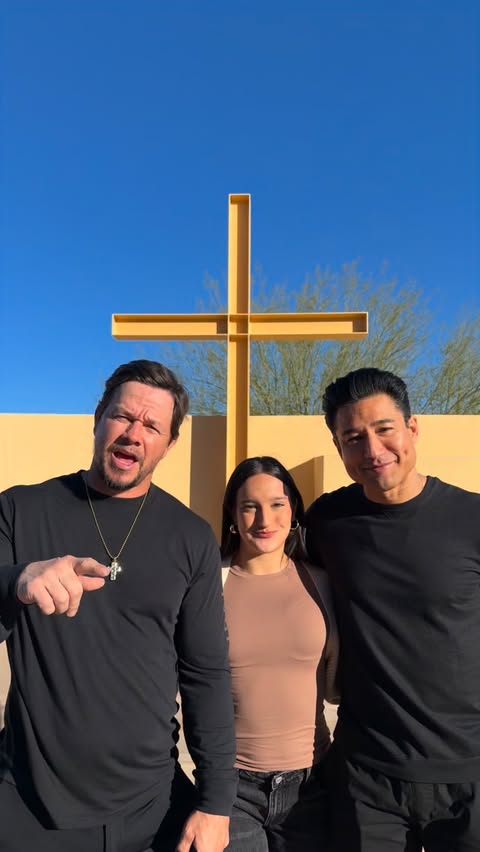 Instagram post by @markwahlberg for Hallow. Caption reads: HAPPY SUNDAY🙏STAY PRAYED UP🙏 @hallowapp 🙏❤️🙏....