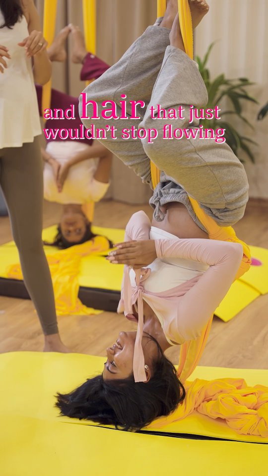 Instagram post by @sunsilkindia for Yuvaa. Caption reads: [...] good vibes! #GalentinesDay #SwayLikeSilk....