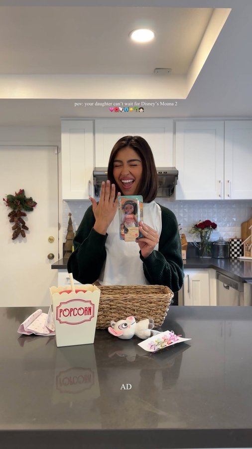 Instagram post by @catalinatrez for Disney Princess. Caption reads: [...] out! #DisneyFamily @disneyfamily....