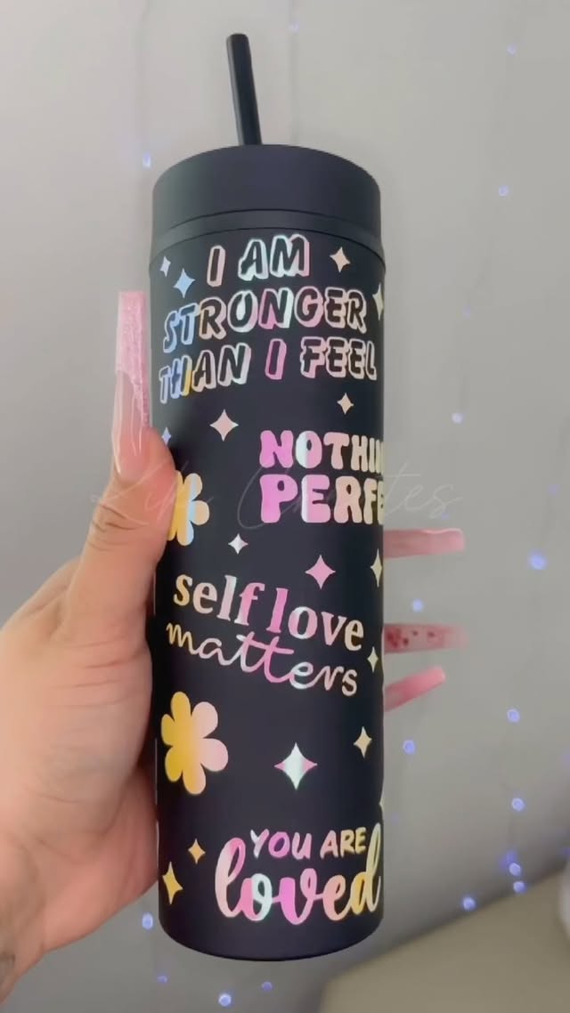 Instagram post by @kiki_createss for TeckWrapcraft. Caption reads: [...] #tumblerwrap #glowinthedarkvinyl....