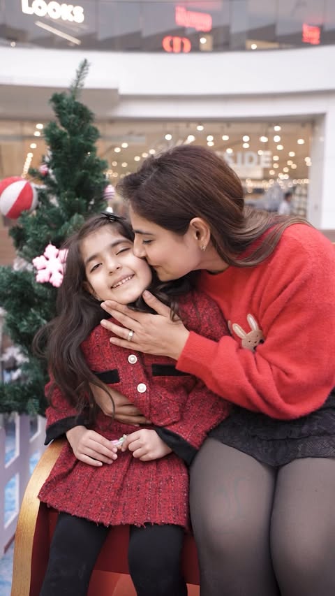 Instagram post by @sidhi_bhayana for GRITZO. Caption reads: Kynna khelti toh nonstop hai, par appetite ekdum....