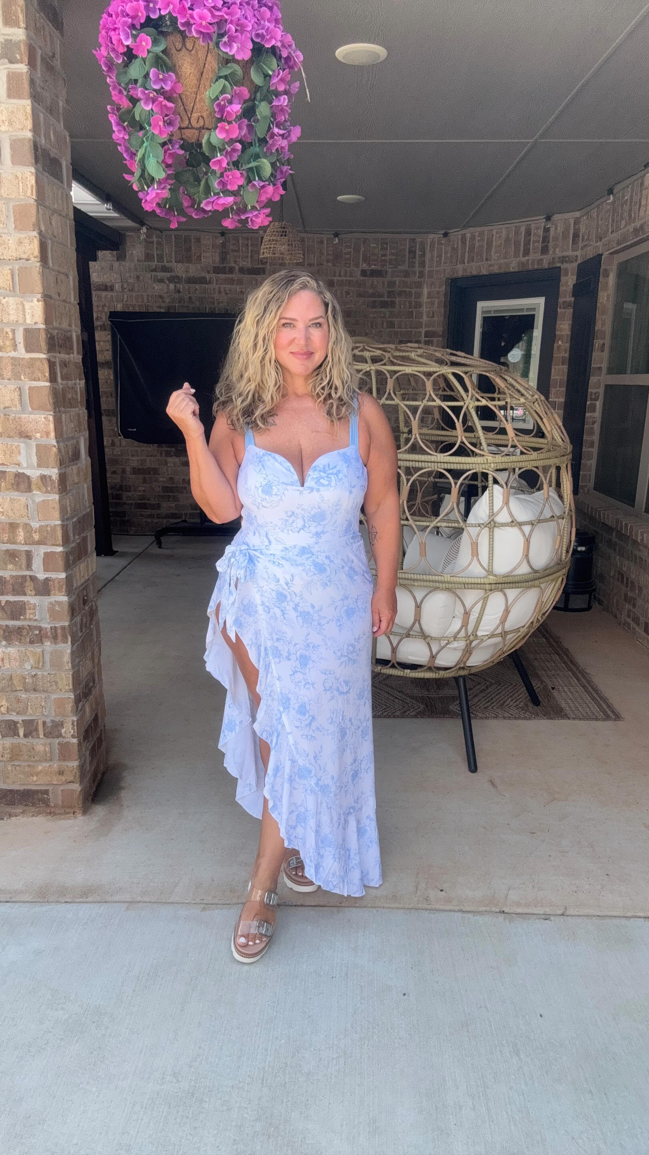 Instagram post by @ironmom40 for Cupshe. Caption reads: *COMMENT CUPSHE37 TO SHOP*

@cupshe has everything....