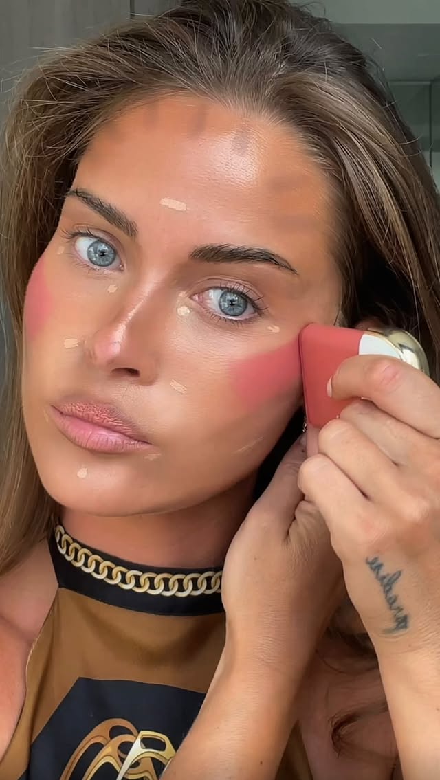 Instagram post by @murielle for MAKEUP BY MARIO. Caption reads: [...] Cake Easy Bake - lip product by....