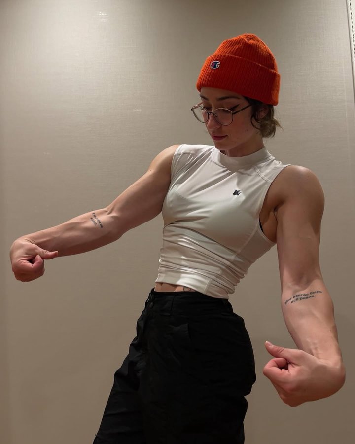 Instagram post by @leanbeefpatty for Village Hidden in Iron. Caption reads: Sumo evolution. 

A bit about me and deadlifting:....