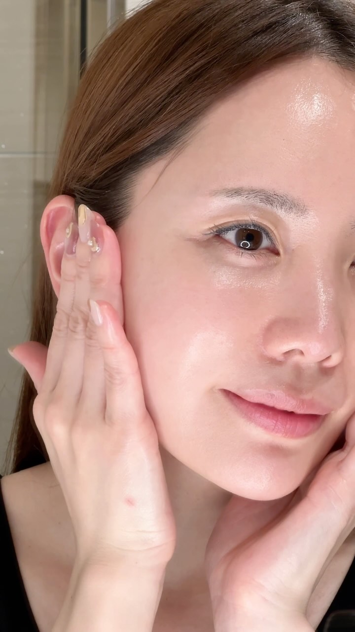 Instagram post by @aoioa for Domohorn Wrinkle. Caption reads: ドモホルンリンクルクリーム20

1ヶ月使用レポ✨

店舗でのカウンセリングとお試し体験を経て、1ヶ....