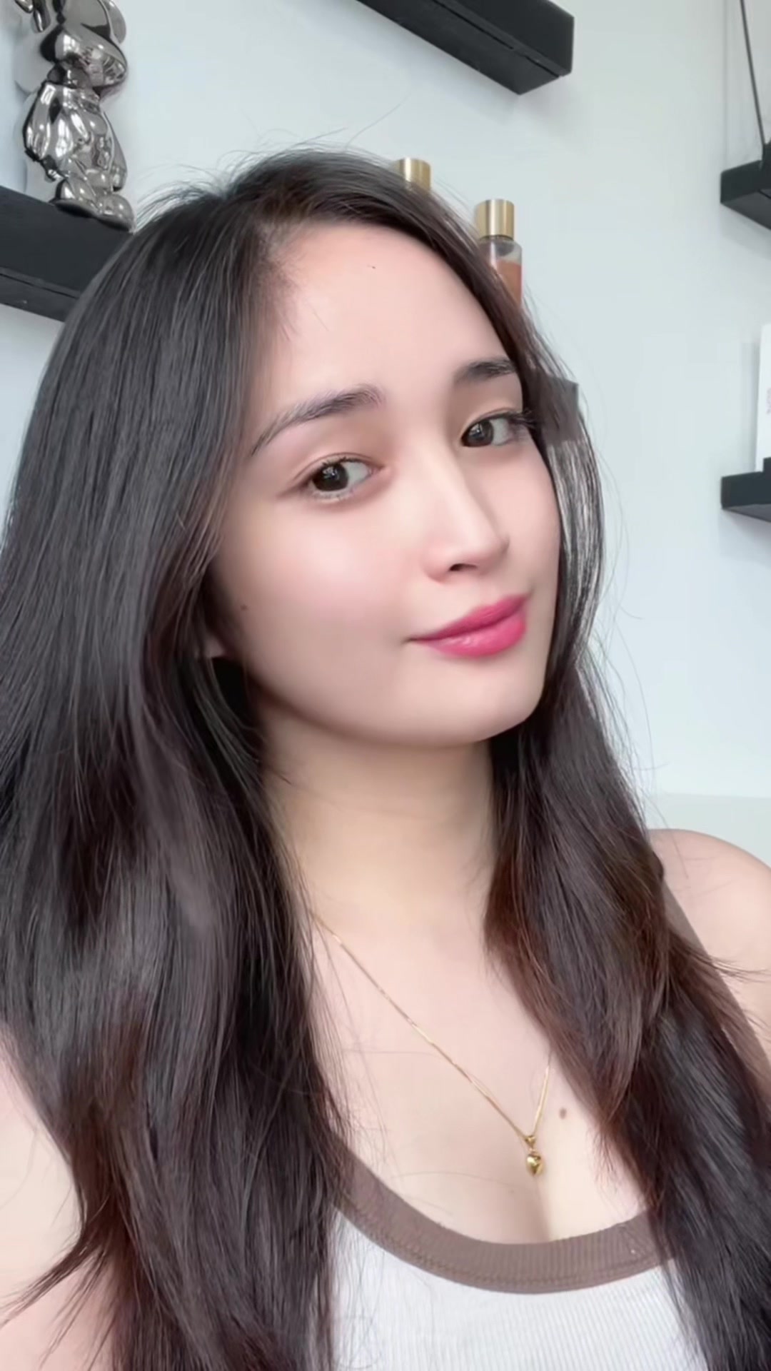 TikTok post by @louisebsantosss for Barenbliss. Caption reads: Roll. Lengthen. Slay. ✨ Meet barenbliss best....