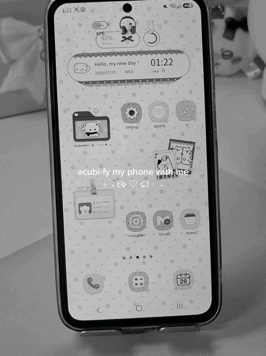 TikTok post by @kimora_kocho for Mico Widget. Caption reads: [...] my phone cute!!! you can download mico....