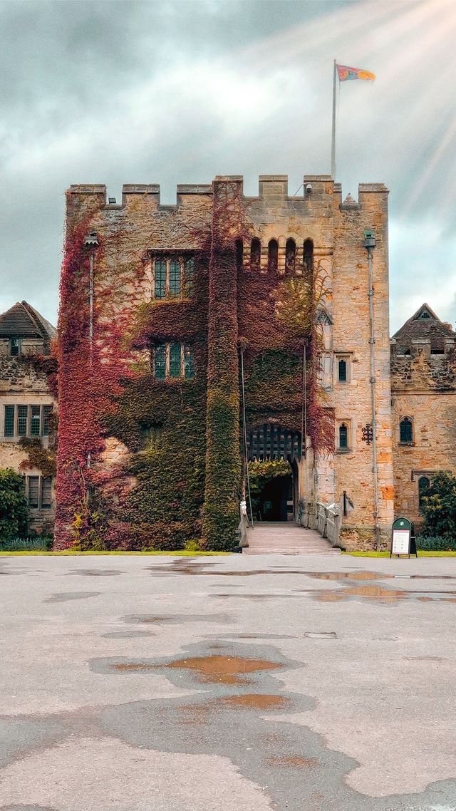 Instagram post by @sana for VisitEngland. Caption reads: 🕍✨ Step back in time with me at the stunning....
