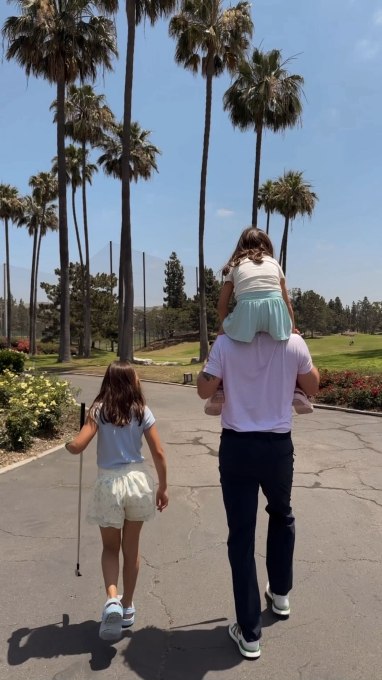 Instagram post by @itsybitsyindulgences for Mizzen+Main. Caption reads: * If you’re looking for Father’s Day gifts,....