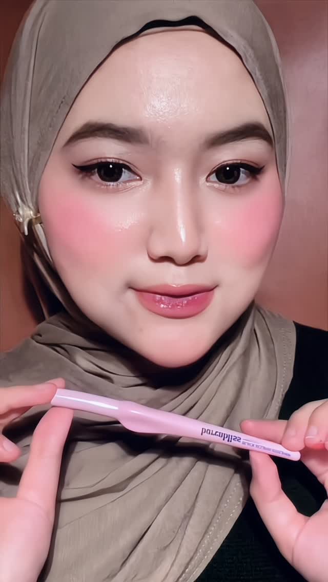Instagram post by @dwiffahraherz for Barenbliss. Caption reads: [...] tremor, beginner friendly ✨ @barenbliss_id....