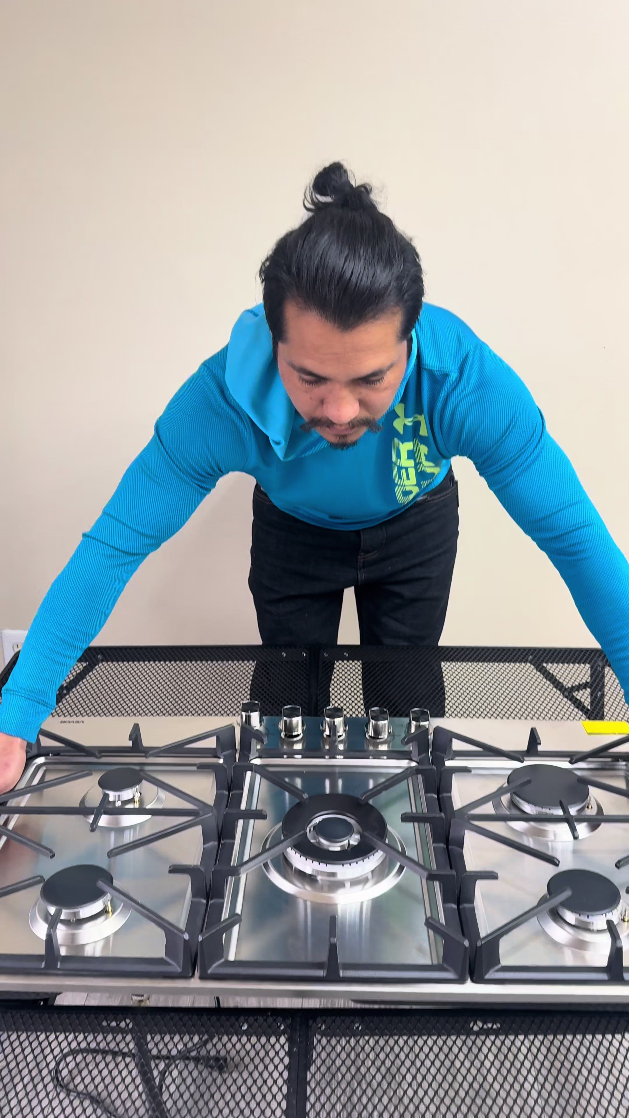 TikTok post by @rohanraymonrojan091521 for VEVOR. Caption reads: [...] Gas Hob, with Thermocouple Protection.....