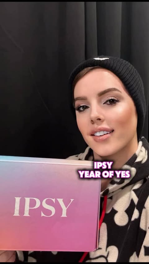 Instagram post by @shereviewsforyou for Kulfi Beauty. Caption reads: #giftedbyipsy @ipsy 🪩New year. New glam. Saying....