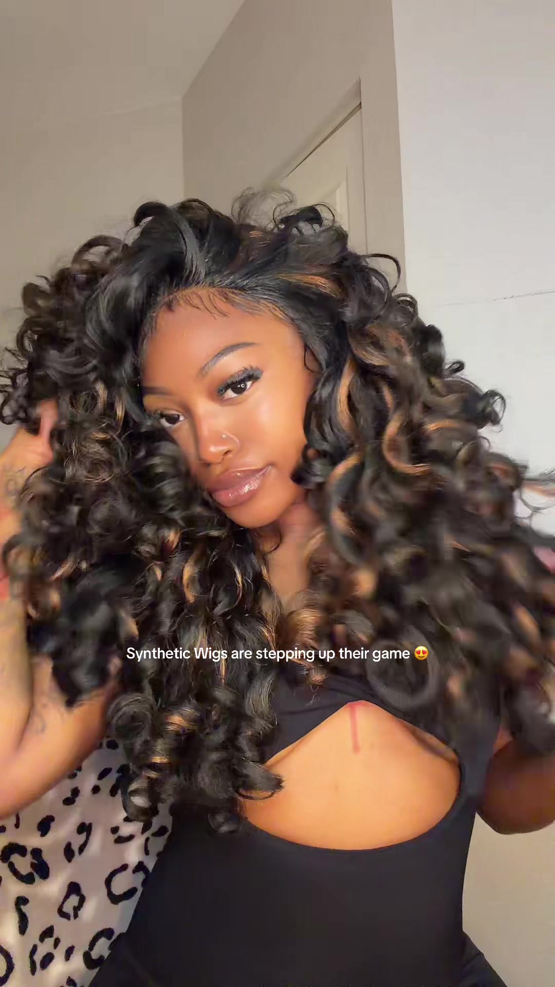 TikTok post by @kallmelanaaa for U&A Hair Shop. Caption reads: [...] was such a cute synthetic wig from @U&A HAIR....