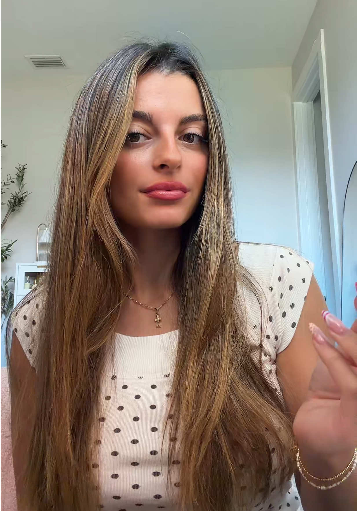 TikTok post by @tara_sterchi13 for Iero Beauty. Caption reads: 3 in 1 lip comforter 👄✨ #ierobeauty @ieró Beauty.