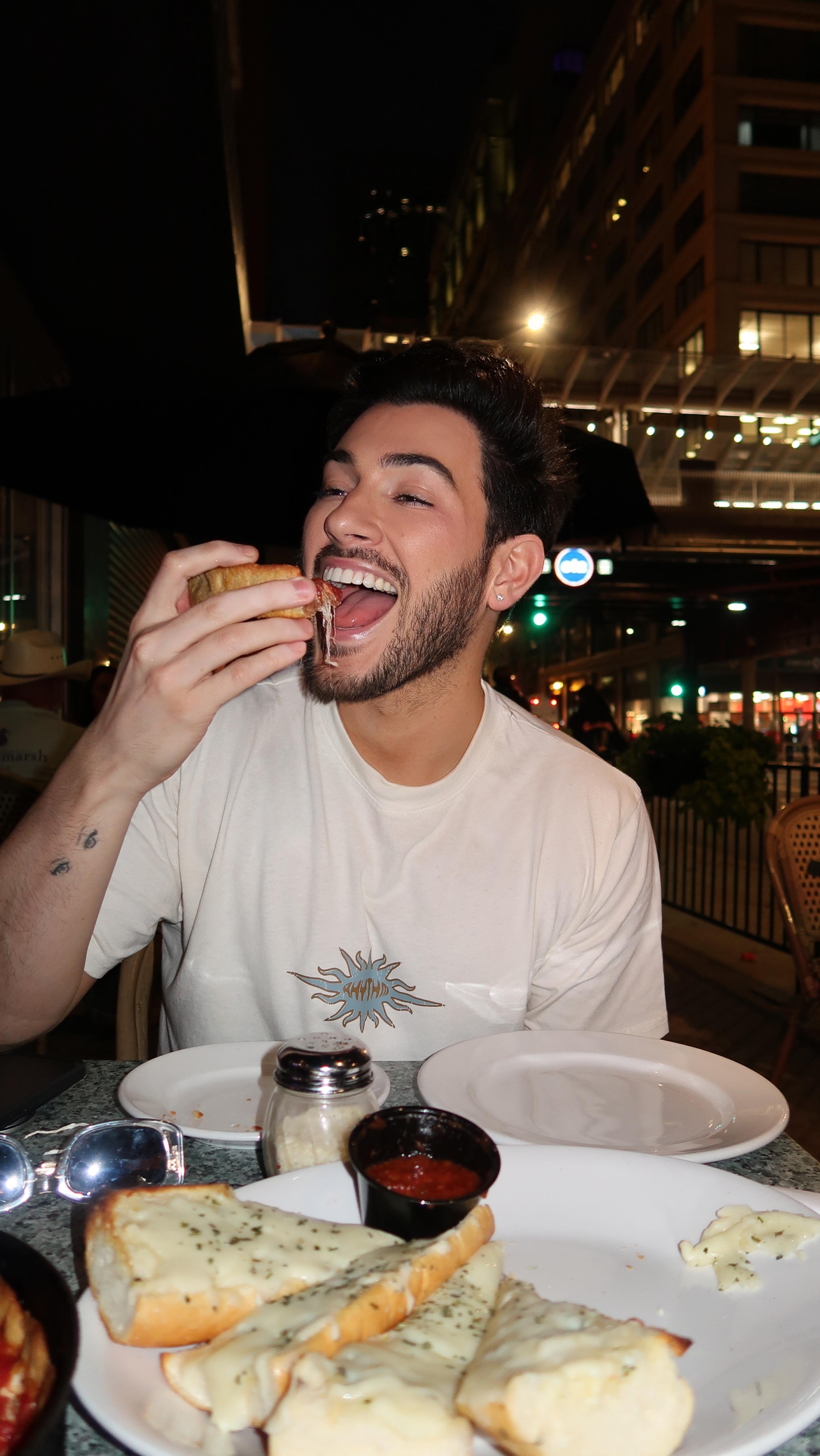 Instagram post by @mannymua733 for Lunar Beauty. Caption reads: full face using only bronzer! yes that includes....