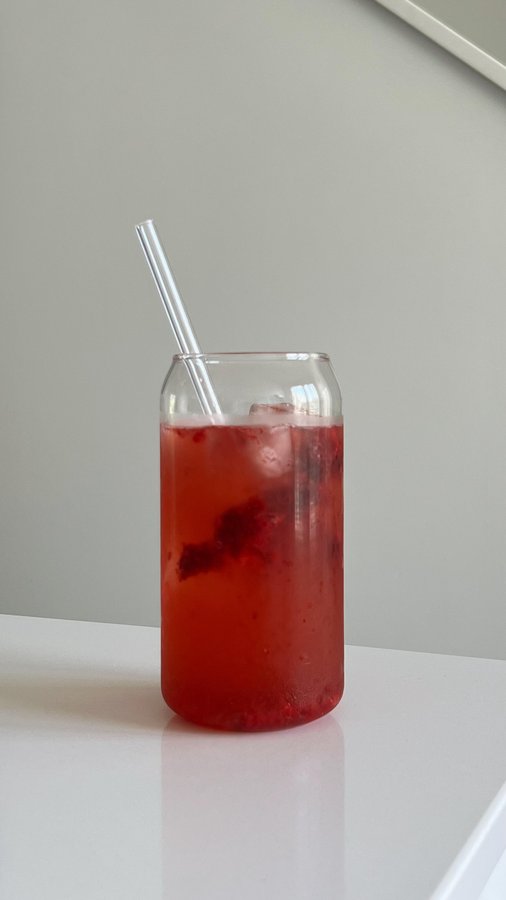 Instagram post by @lulugodin for Organika. Caption reads: [...] these extra strength electrolytes from....