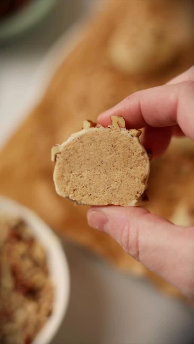 Instagram post by @olivia.wyles for Keto Chow. Caption reads: Gingerbread Truffles

#ad These gingerbread....