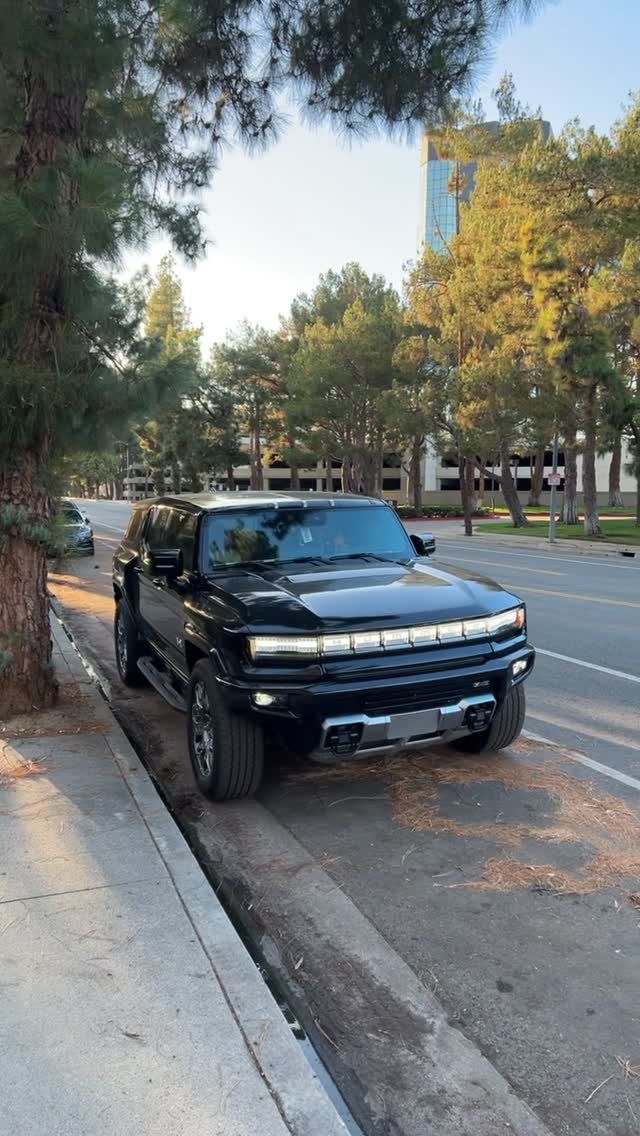 Instagram post by @thejarquezhunter for Nectar Sleep. Caption reads: Shout out to @nectarsleep for helping me on my....