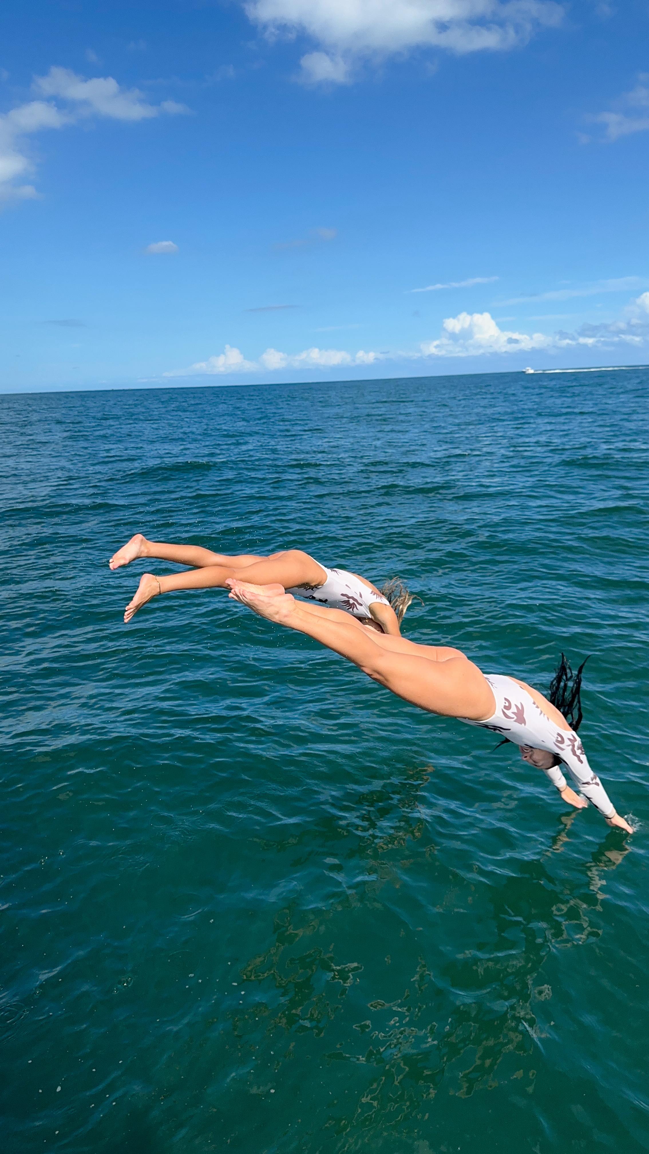 Instagram post by @camillapavann for Discover Boating. Caption reads: the perfect weather for boating ☺️....