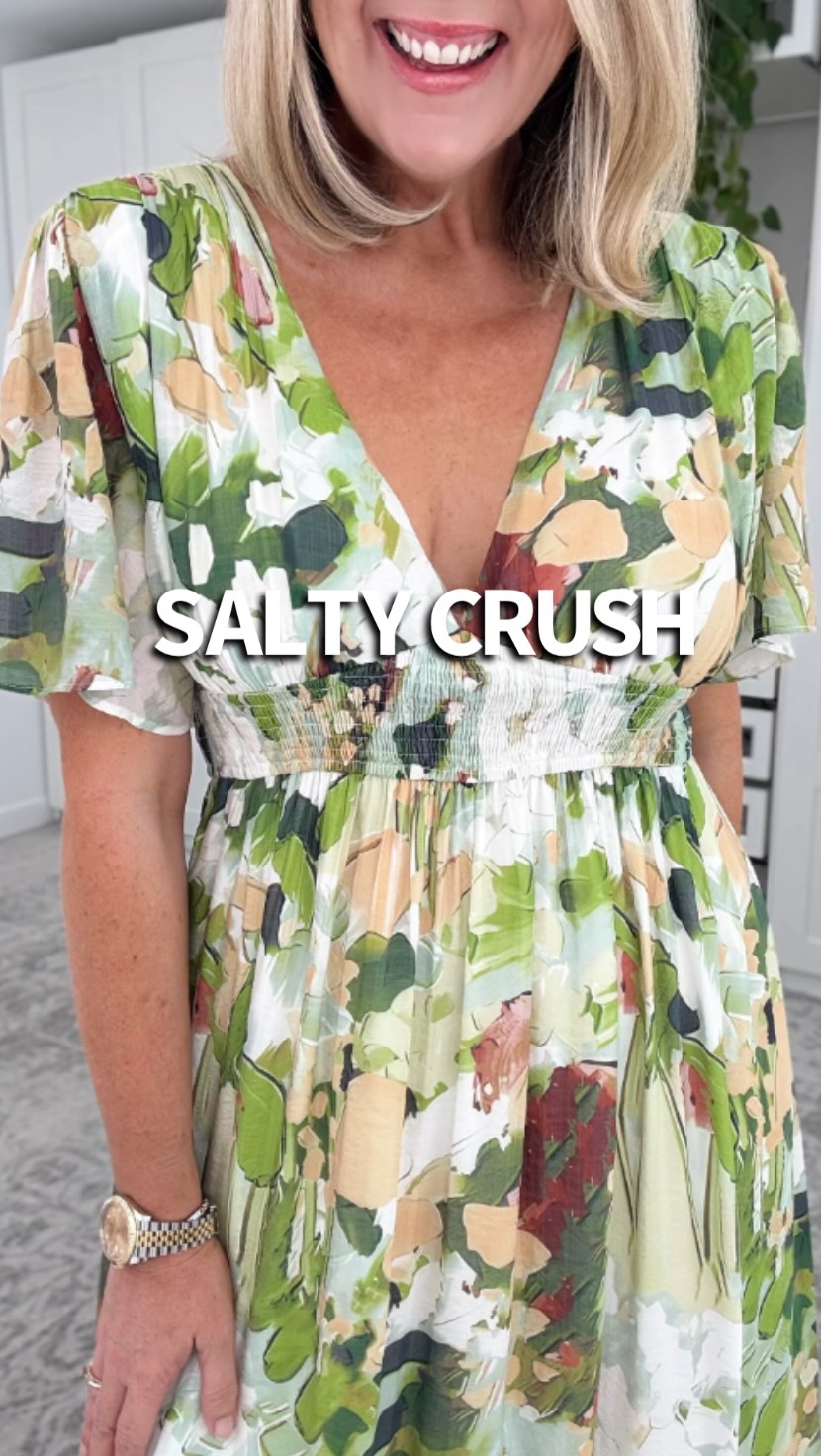 Instagram post by @letmetrybeforeyoubuy for Salty Crush. Caption reads: @salty_crush_aus Use code: LIVESALTYCRUSH15 for....