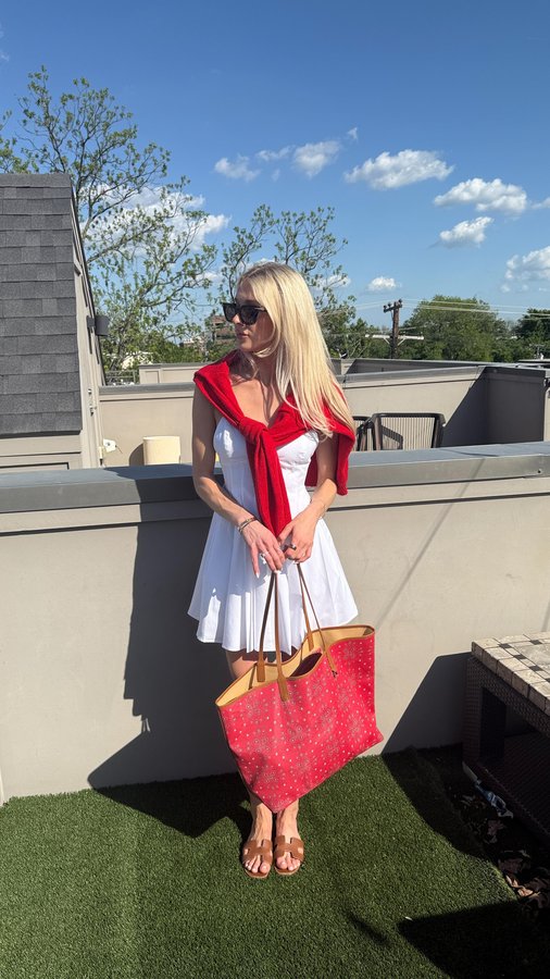 Instagram post by @madisieli for HOBO. Caption reads: Styling my new @hobotheoriginal bandana collection....