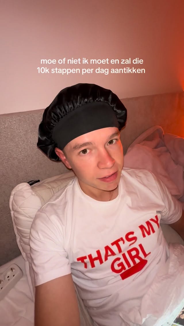 Instagram post by @thomasdrinkenburg for Garnier Nederland. Caption reads: ad 🍒 hoe dan ook ik moet die 10.000 stappen....