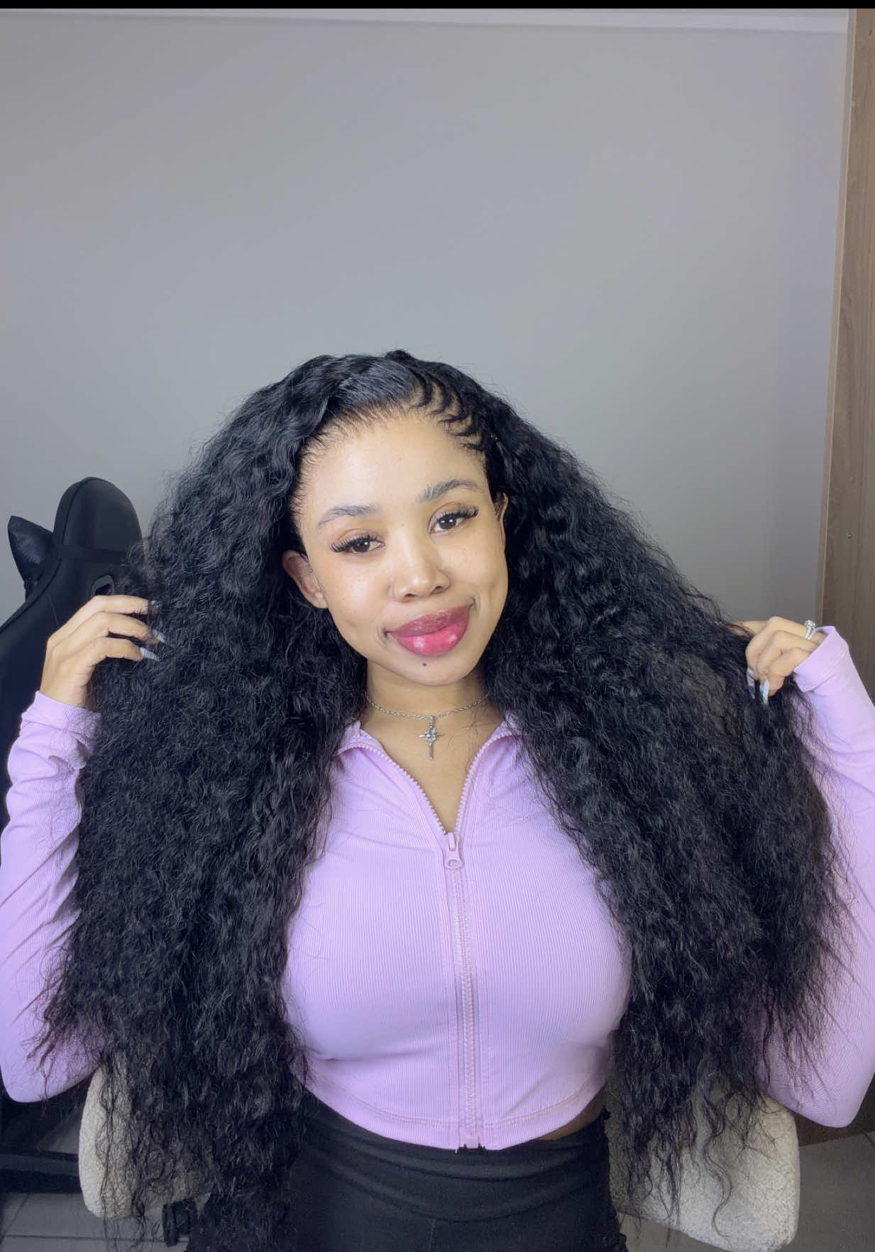 TikTok post by @_anniequinn for Alipearl Hair. Caption reads: The compliments I got 🥹😍 hair from....