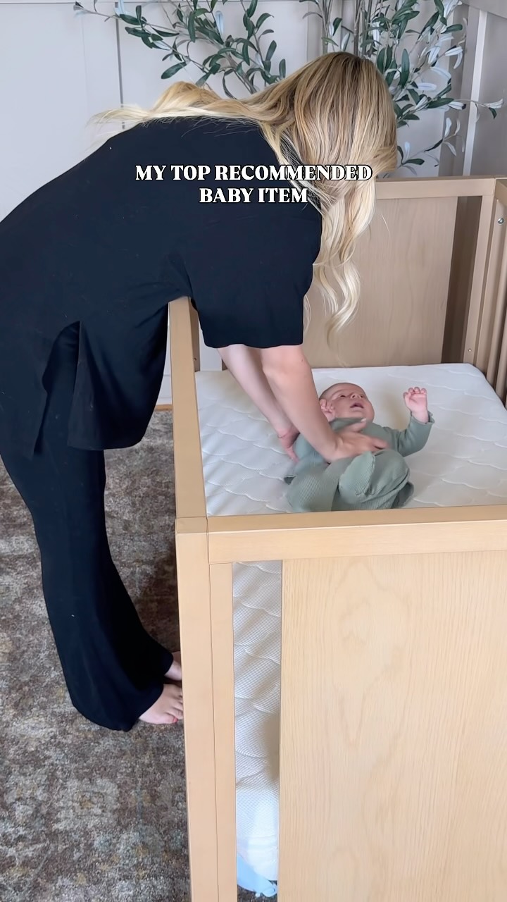 Instagram post by @jamee.folsom for Newton Baby. Caption reads: My fav baby product💤☁️
Comment “NEWTON” below and....