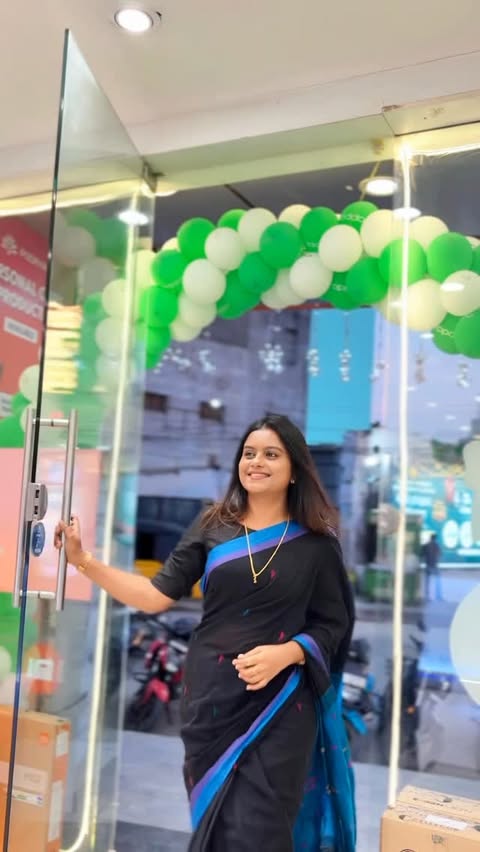 Instagram post by @divya_sundar97 for Poorvika. Caption reads: [...] just explored the OPPO Reno 15C at the....