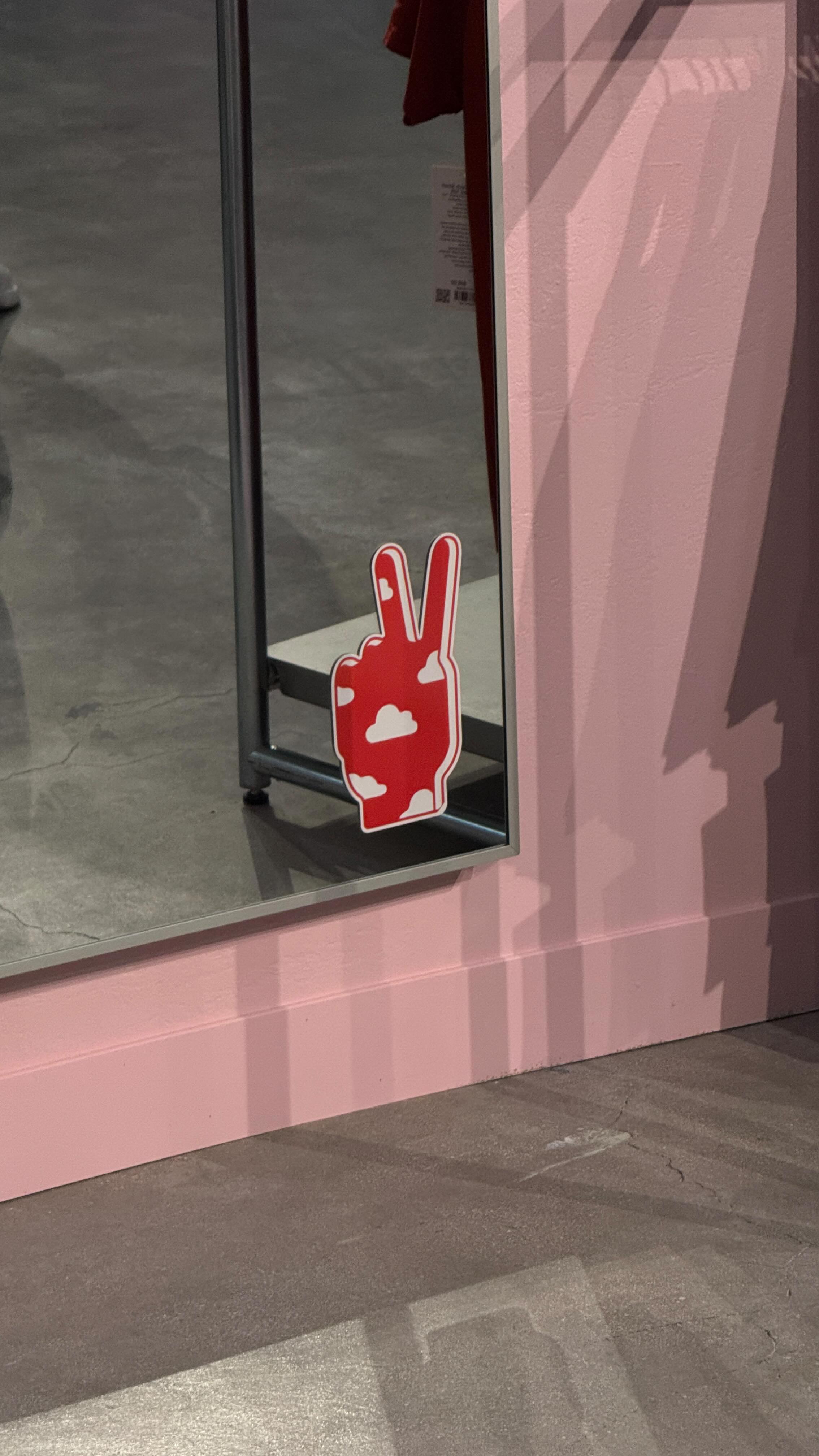 Instagram post by @arantzat for lululemon. Caption reads: [...] se titula: 6 embajadores de @lululemonmx y....