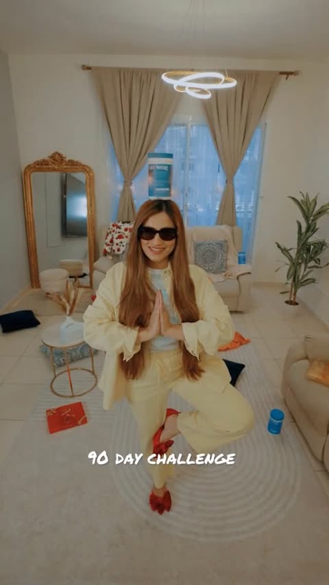 Instagram post by @quratulainarif for Vital Proteins. Caption reads: [...] glowing skin 💫 Shop Halal certified Vital....