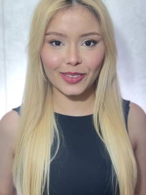 TikTok post by @fernandabritooq for Aura Beauty Club. Caption reads: @Aura Beauty Club.