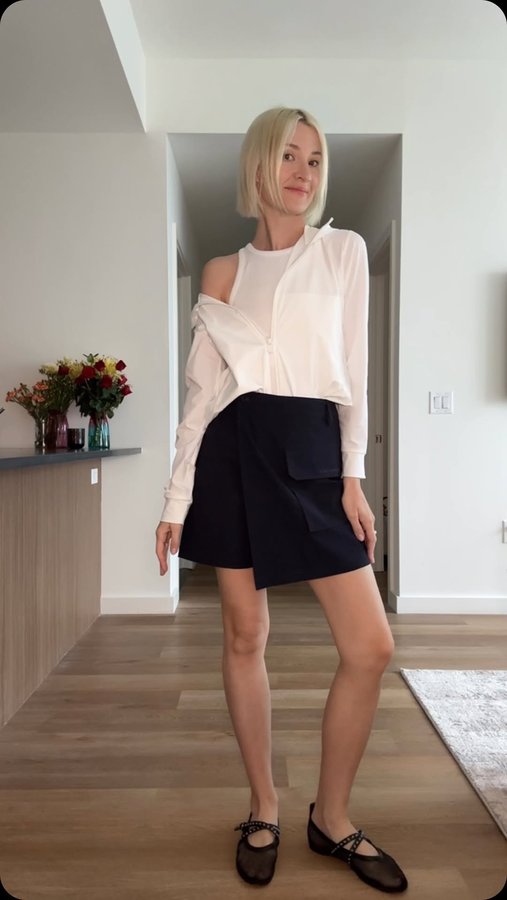 Instagram post by @veronikalosyuk for Save The Duck. Caption reads: GRWM for an upcoming trip! I need something....