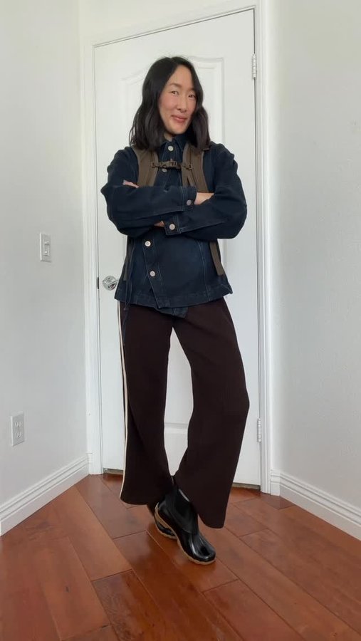 Instagram post by @itsyourgirlsamanthaaa for Sperry. Caption reads: obsessed with these @sperry duck boots! easy to....