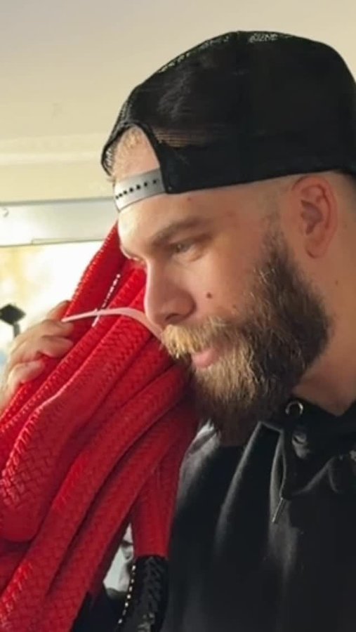 Instagram post by @sherpa.offroad for Yankum. Caption reads: The best recovery gear in the game 

#jeeplife....