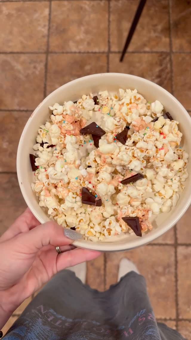 Instagram post by @kimmyruth_ for LesserEvil. Caption reads: [...] & chocolate combo and I’ll be happy!!....