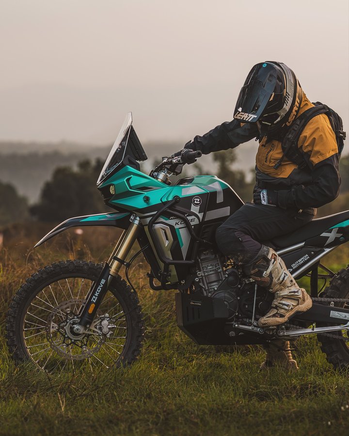 Instagram post by @killianmoreno for Outback Motortek. Caption reads: FIRST RIDE ON THE KOVE 800X RALLY — Seriously....