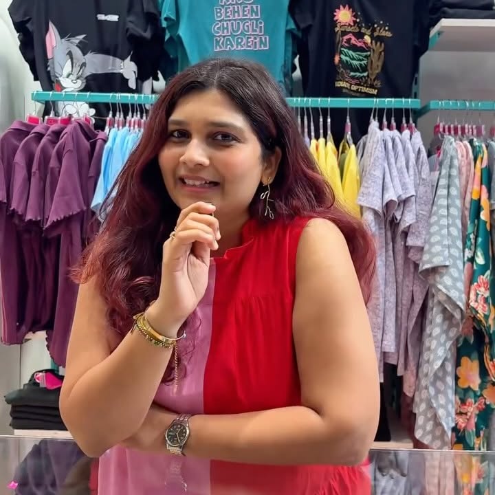 Instagram post by @kria.thinkyoung for Clovia. Caption reads: Answering all your questions with Surat’s first....