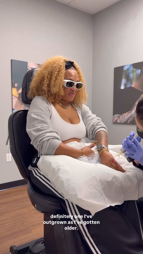 Instagram post by @dlolo for Removery. Caption reads: [...] chapter loading…✨ My tattoo removal journey....