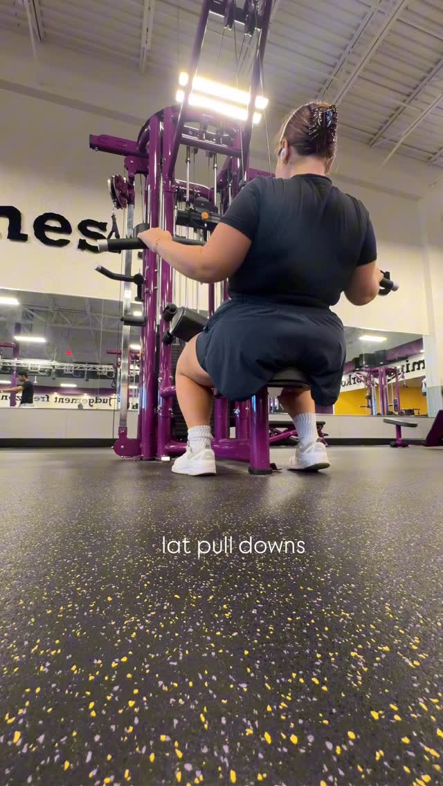 Instagram post by @curvylanna for Planet Fitness. Caption reads: hump day motivation for you!💪 do you workout in....