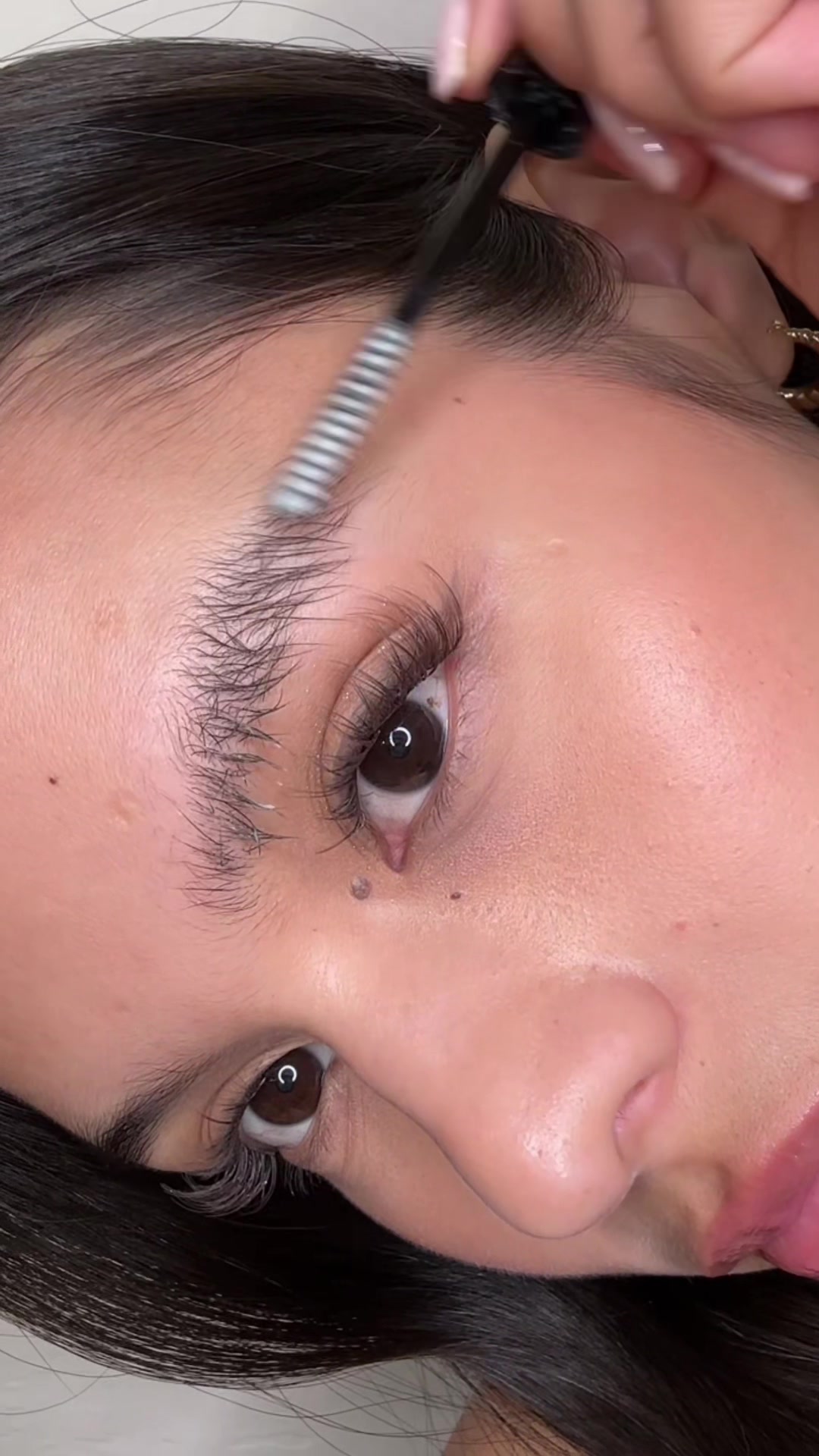 TikTok post by @delacruzmariely for HECI Beauty Makeup. Caption reads: [...] #creatorsearchinsights ||@HECI Beauty Makeup.